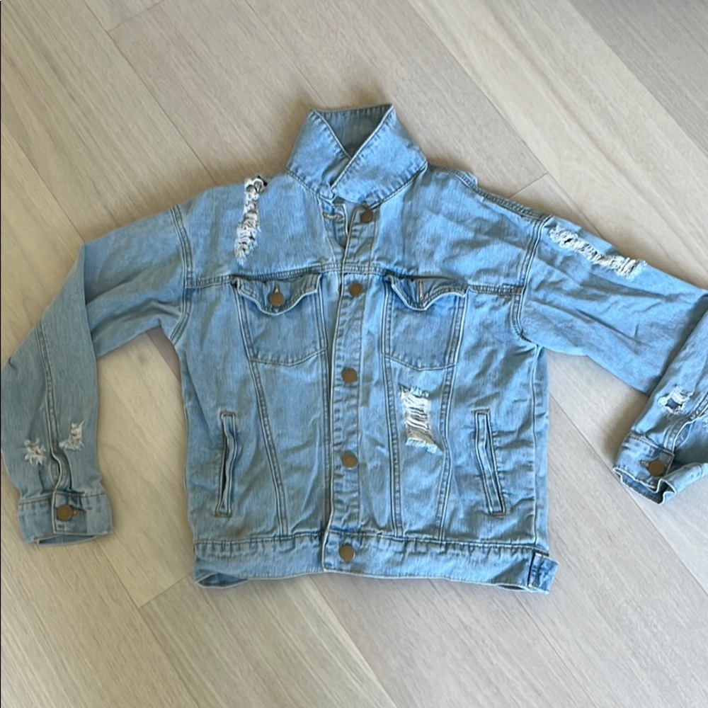 💙 LIKE NEW Forever 21 JEAN JACKET 💙